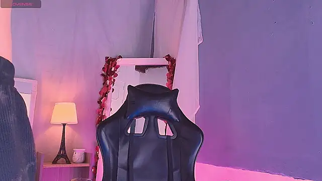 Emily Castillo 1 online show from 4, 3, 2026