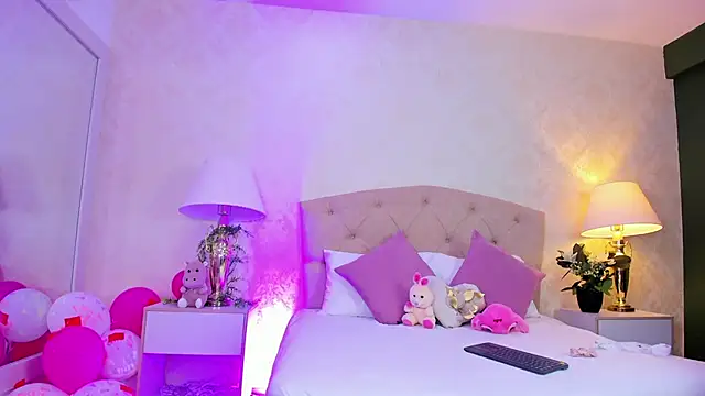 Mia Montess online show from 17, 4, 2026