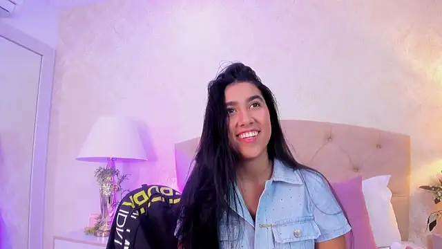 Snapshot of Mia_Montess chatting on 2, 7, 2026 Mia Montess online show from 2, 7, 2026