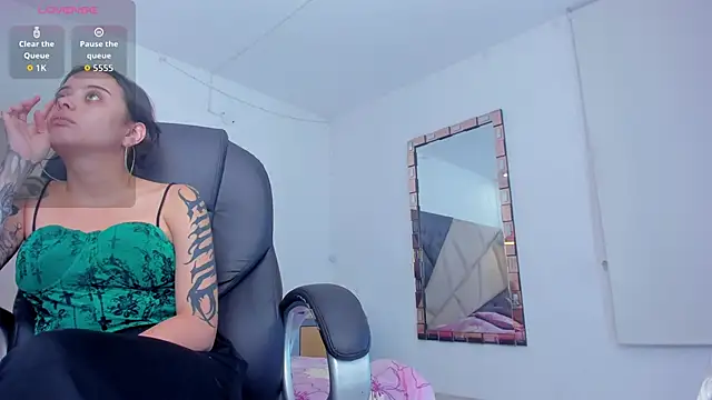 Snapshot of SaskiaGrendel chatting on 30, 6, 2026 SaskiaGrendel online show from 30, 6, 2026