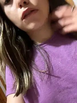 Snapshot of floooohv chatting on 23, 11, 2025 floooohv online show from 23, 11, 2025