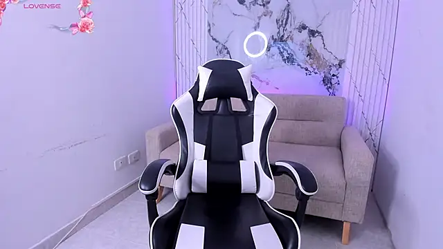 Snapshot of LexiAndDeker chatting on 29, 9, 2025 LexiAndDeker online show from 29, 9, 2025