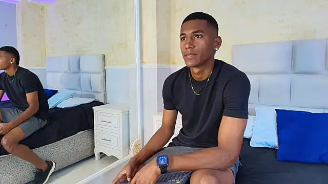 Snapshot of LexiAndDeker chatting on 3, 10, 2025 LexiAndDeker online show from 3, 10, 2025