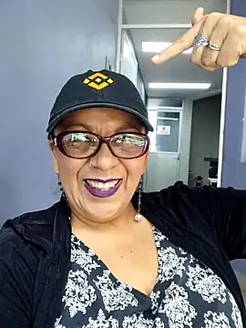 Tonhermosa online show from 27, 3, 2026