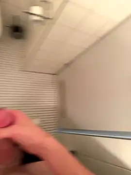 Snapshot of Yves1999 chatting on 16, 12, 2025 Yves1999 online show from 16, 12, 2025