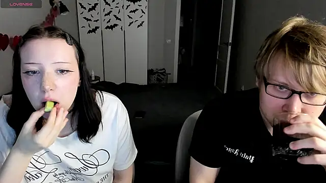 Snapshot of JayMollyy chatting on 17, 4, 2026 JayMollyy online show from 17, 4, 2026