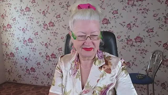 Maya Mayflower online show from 29, 9, 2025