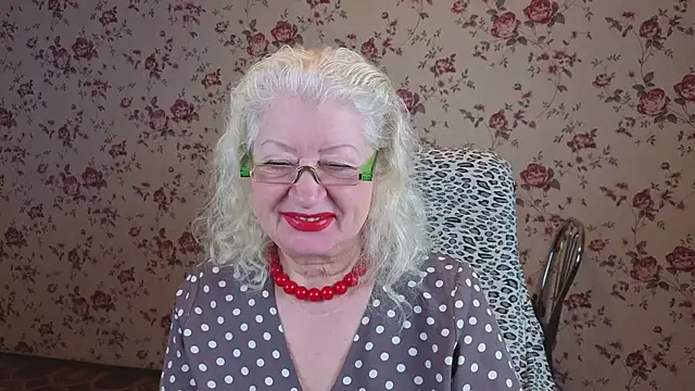 Maya Mayflower online show from 16, 11, 2025