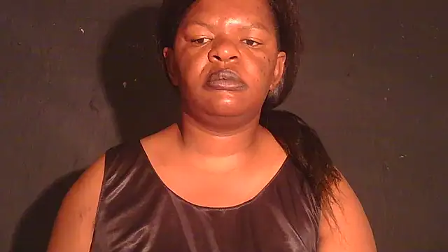 Snapshot of ebony_rose11 chatting on 23, 5, 2026 ebony rose11 online show from 23, 5, 2026