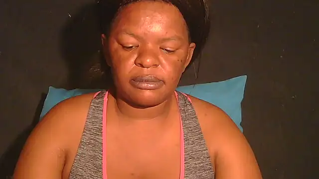 Snapshot of ebony_rose11 chatting on 24, 5, 2026 ebony rose11 online show from 24, 5, 2026