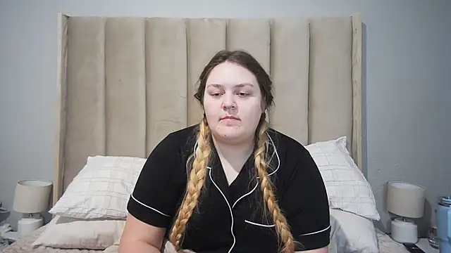 Snapshot of Neytjie chatting on 30, 6, 2026 Neytjie online show from 30, 6, 2026