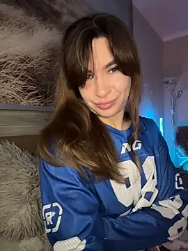 Mary Kiitty online show from 2, 4, 2026