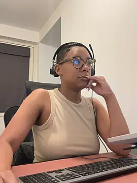 Snapshot of Melia_Rayne chatting on 11, 5, 2026 Melia Rayne online show from 11, 5, 2026