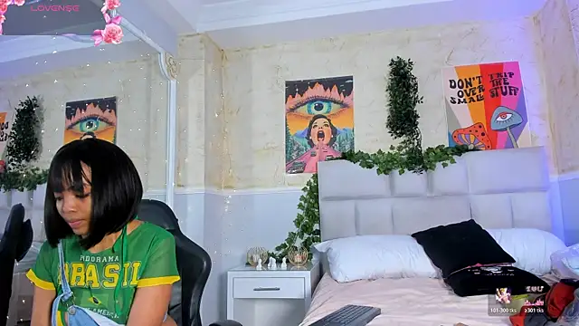 SarahLynn7 online show from 17, 11, 2025