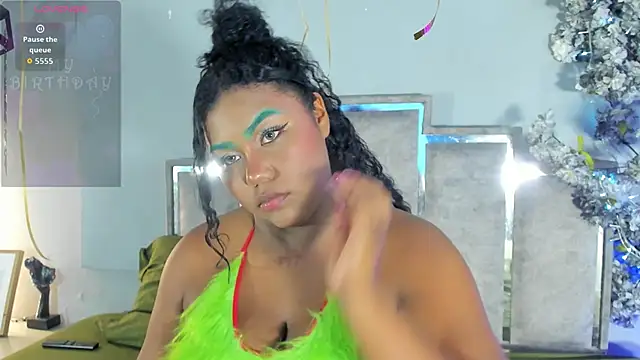 Snapshot of Candaceoweens chatting on 16, 10, 2025 Candaceoweens online show from 16, 10, 2025