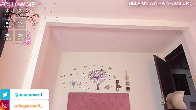 Moonroxe  online show from 9, 11, 2025