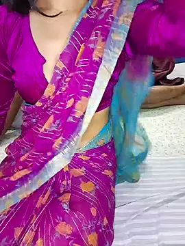 Cute-Zarina online show from 8, 11, 2025