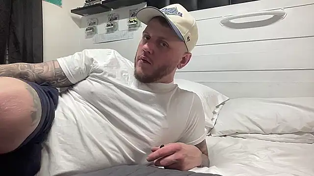 Snapshot of Thegreatwhitepipe chatting on 6, 10, 2025 Thegreatwhitepipe online show from 6, 10, 2025