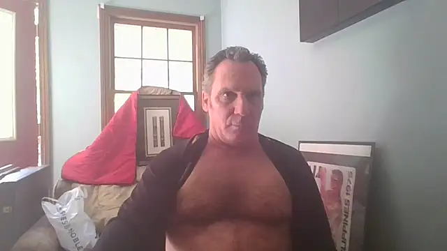 Snapshot of HunkofRock chatting on 13, 5, 2026 HunkofRock online show from 13, 5, 2026