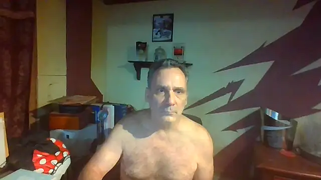Snapshot of HunkofRock chatting on 15, 7, 2026 HunkofRock online show from 15, 7, 2026