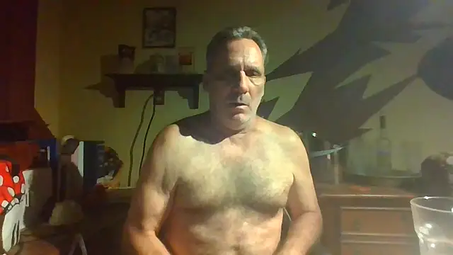 Snapshot of HunkofRock chatting on 23, 7, 2026 HunkofRock online show from 23, 7, 2026