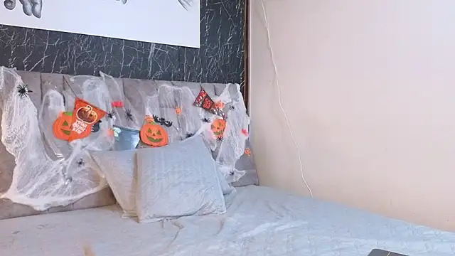 nicelle carson  online show from 26, 10, 2025