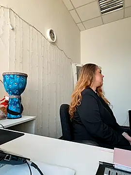 Juicy PeachLux online show from 15, 3, 2026