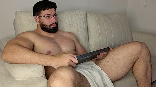 Snapshot of Roman_Lux chatting on 4, 2, 2026 Roman Lux online show from 4, 2, 2026