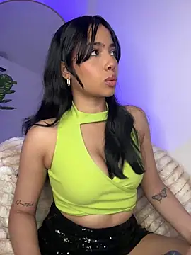  Emily Thompson  online show from 21, 12, 2025