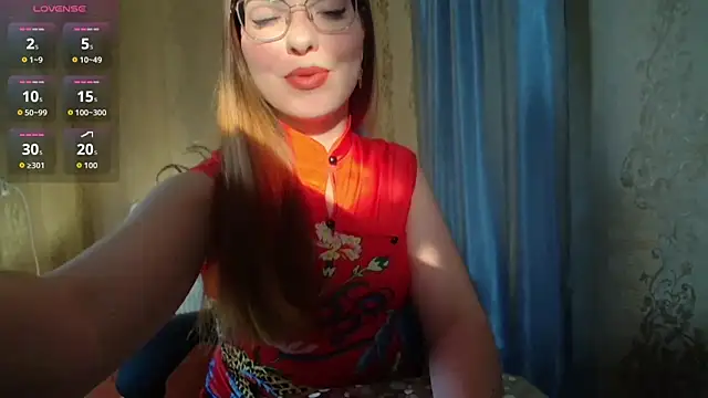 Snapshot of Leila_Kissyu chatting on 7, 5, 2026 Leila Kissyu online show from 7, 5, 2026