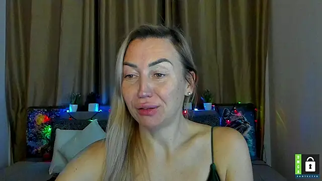 Kiss julli88I online show from 13, 12, 2025