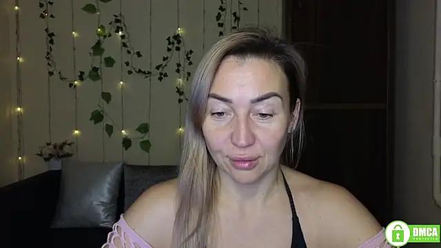 Kiss julli88I online show from 18, 12, 2025