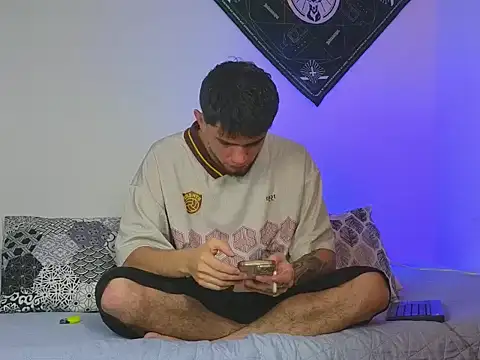 samevansx  online show from 27, 10, 2025