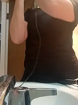 KITTYBOOBOOFUXX online show from 18, 11, 2025