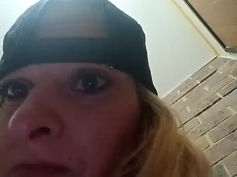 Snapshot of KITTYBOOBOOFUXX chatting on 21, 7, 2026 KITTYBOOBOOFUXX online show from 21, 7, 2026