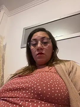 Snapshot of Luna-nevada chatting on 6, 5, 2026 Luna-nevada online show from 6, 5, 2026