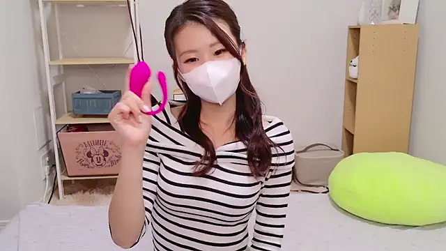 Snapshot of -COCOAtann- chatting on 2, 10, 2025 -COCOAtann- online show from 2, 10, 2025