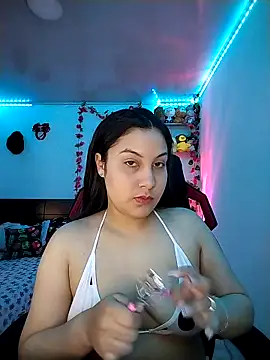 Snapshot of esmeralda_jadees chatting on 18, 4, 2026 esmeralda jadees online show from 18, 4, 2026