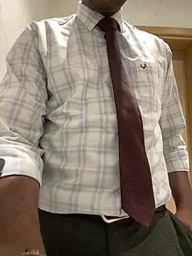 Snapshot of MIRTHICK2002 chatting on 13, 3, 2025 MIRTHICK2002 online show from 13, 3, 2025