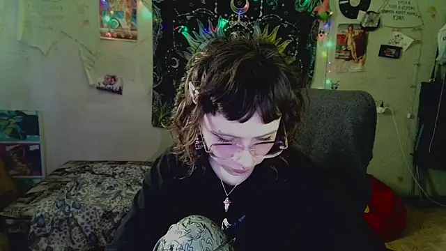 Snapshot of Lil_foxxx chatting on 21, 7, 2026 Lil foxxx online show from 21, 7, 2026