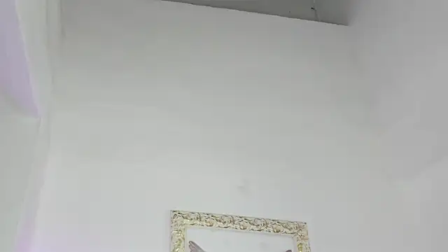 Lola Blondie online show from 11, 11, 2025