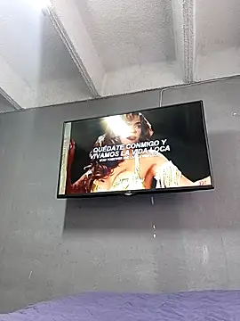 DaphneRosses online show from 29, 9, 2025