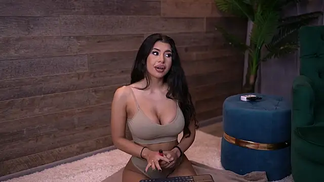 Snapshot of TanyaVonDe chatting on 3, 12, 2025 TanyaVonDe online show from 3, 12, 2025