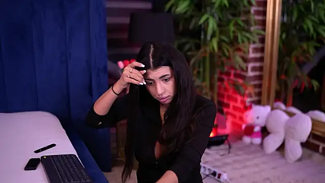 Snapshot of TanyaVonDe chatting on 2, 2, 2026 TanyaVonDe online show from 2, 2, 2026