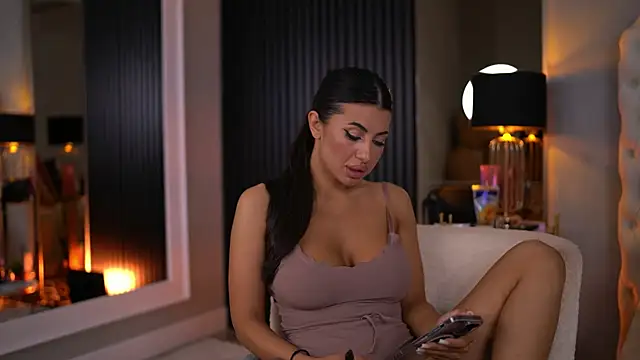 Snapshot of TanyaVonDe chatting on 6, 7, 2026 TanyaVonDe online show from 6, 7, 2026