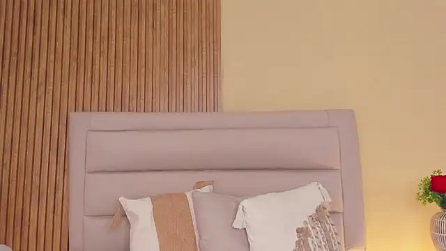 FatimaEvans online show from 20, 12, 2025