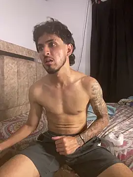 Snapshot of Zayn_kane chatting on 5, 5, 2026 Zayn kane online show from 5, 5, 2026