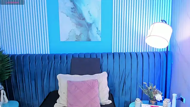 Snapshot of roxy_hell chatting on 1, 11, 2025 roxy hell online show from 1, 11, 2025