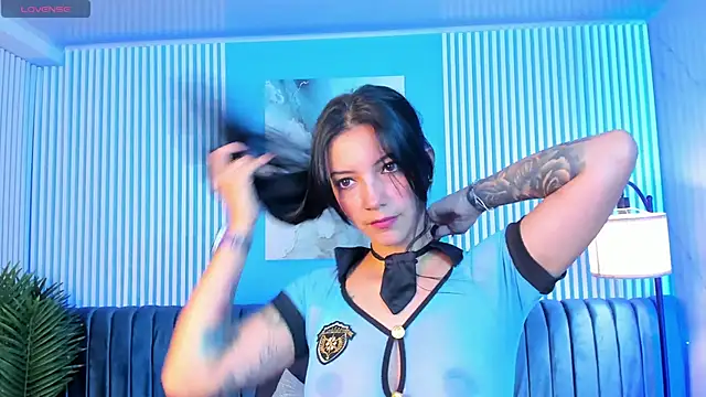 Snapshot of roxy_hell chatting on 11, 11, 2025 roxy hell online show from 11, 11, 2025