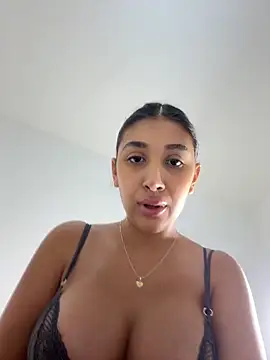 micaaxonly online show from 18, 3, 2025